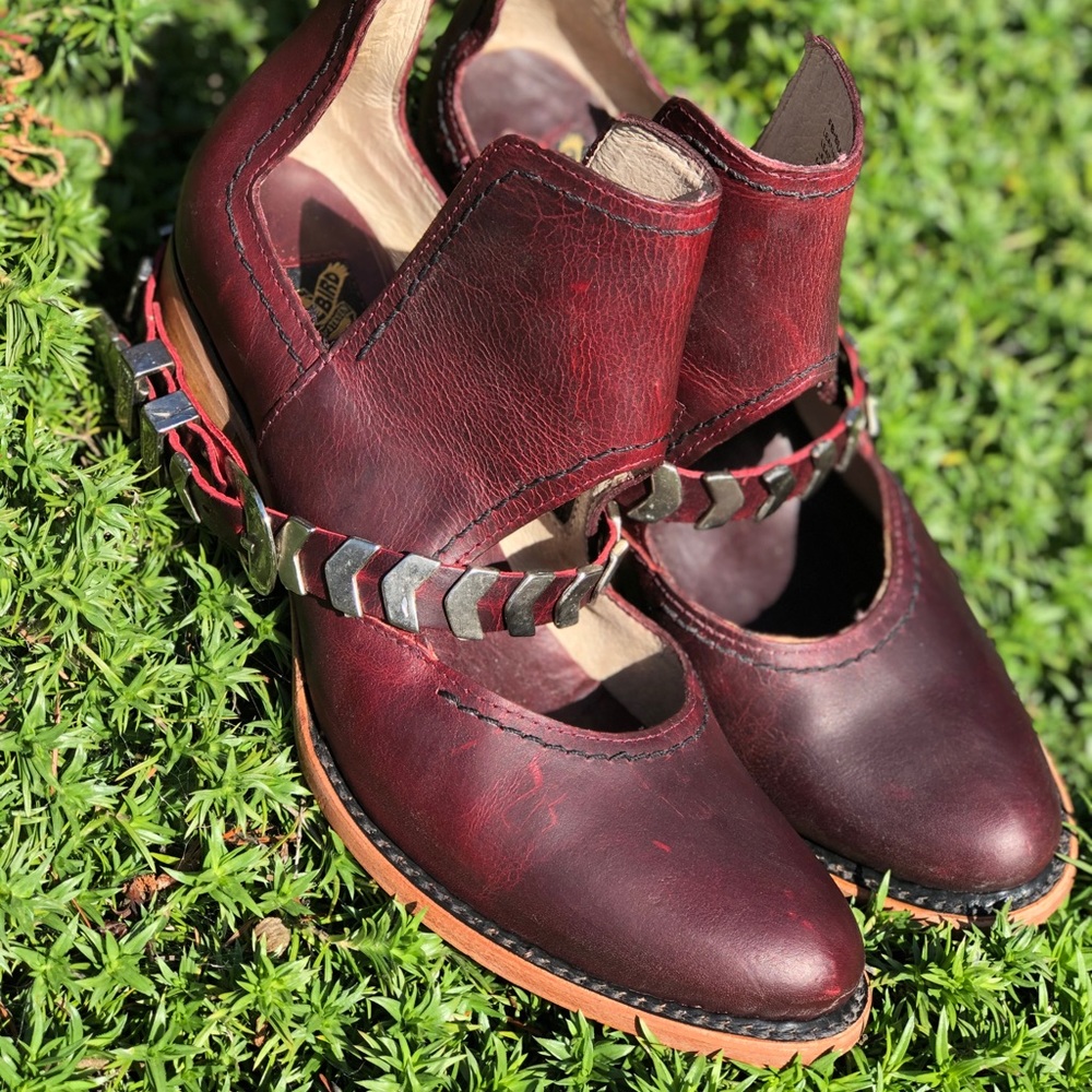 • Blade Bootie •